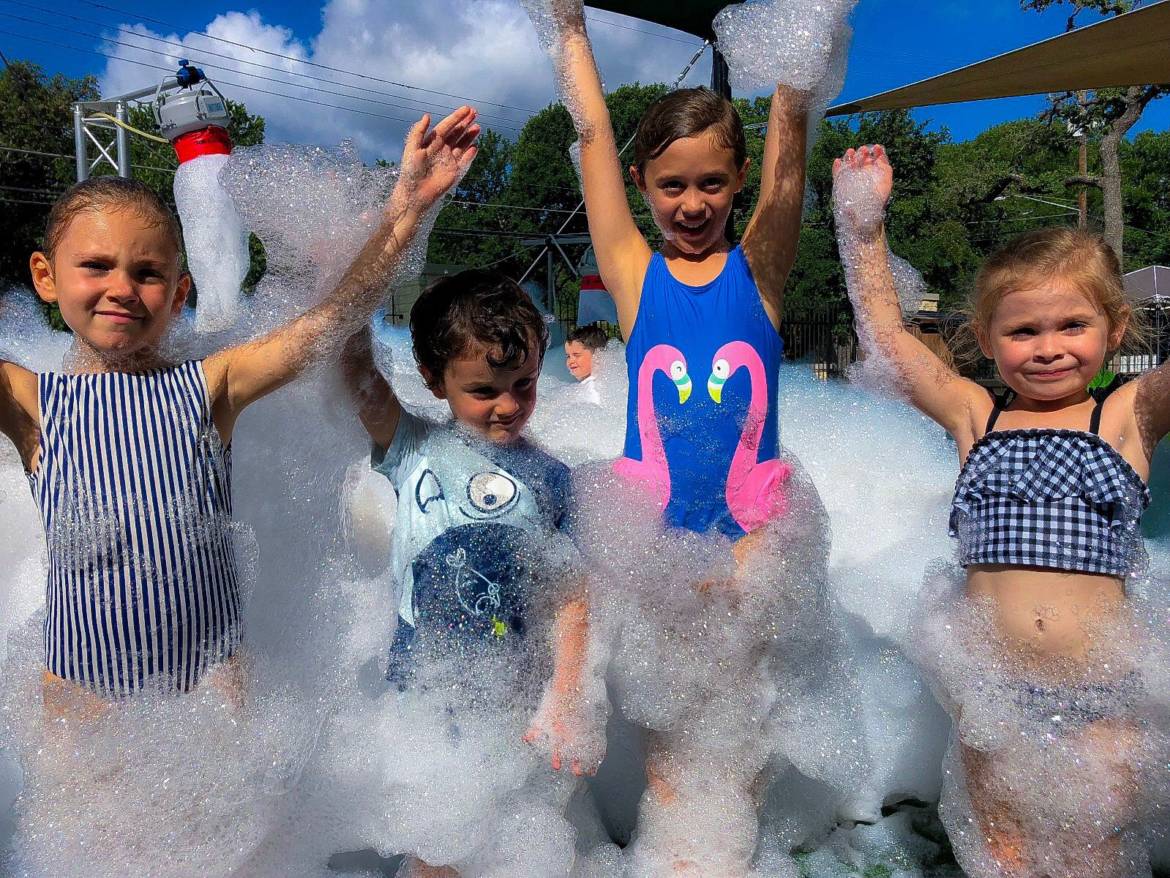 Bounce-house-foam-machine.jpg